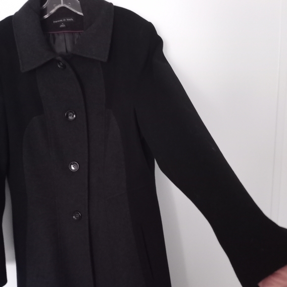 NWOT Pea Coat Style W/Flare Preston and York 100% Wool Coat - Picture 3 of 10